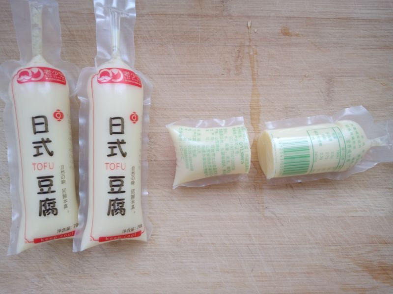 第1步(酱汁日本豆腐的做法)