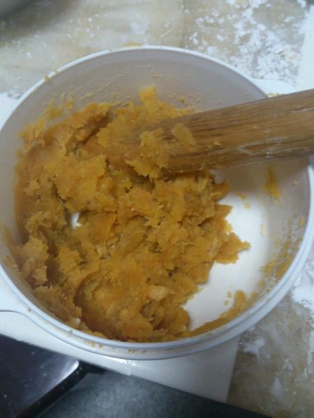 第2步(红薯糯米糍的做法)
