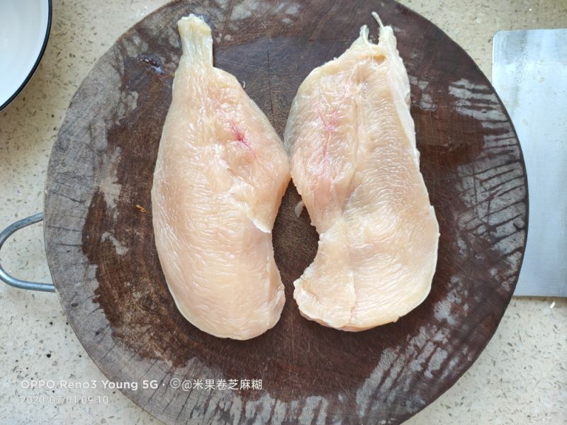 第2步(香煎鸡胸肉的做法)
