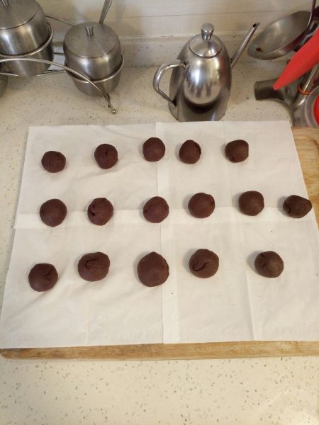 第2步(黑巧克力饼干的做法)