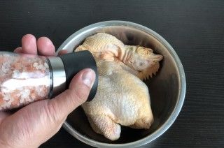 第1步(蜜汁烤鸡的做法)