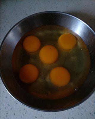 第1步(葱爆鸡蛋的做法)