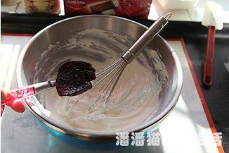 第7步(蓝莓芝士慕斯蛋糕的做法)