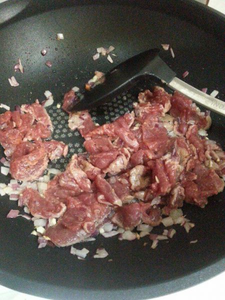 第4步(紫苏爆牛肉的做法)