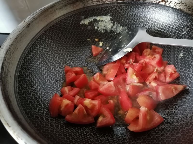 第6步(番茄鸡蛋炒饭的做法)