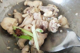 第6步(高压锅版鸡翅根炖土豆的做法)