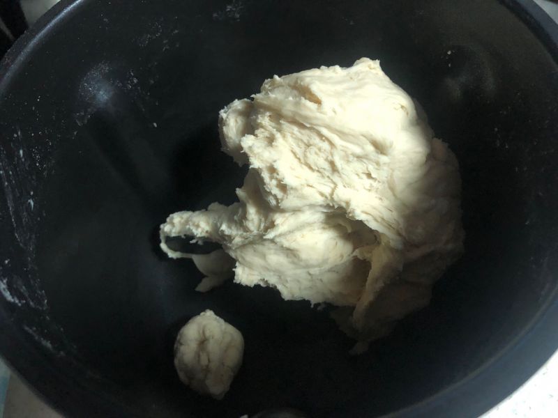 第1步(简单制作肉松面包的做法)