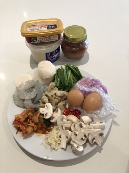 第1步(低碳饮食韩式海鲜豆腐汤的做法)