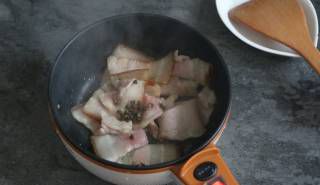 第3步(胡萝卜小炒肉的做法)