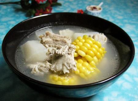 玉米排骨汤成品图