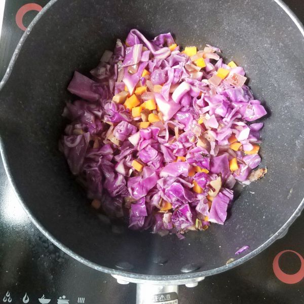 第3步(紫甘蓝焖饭的做法)