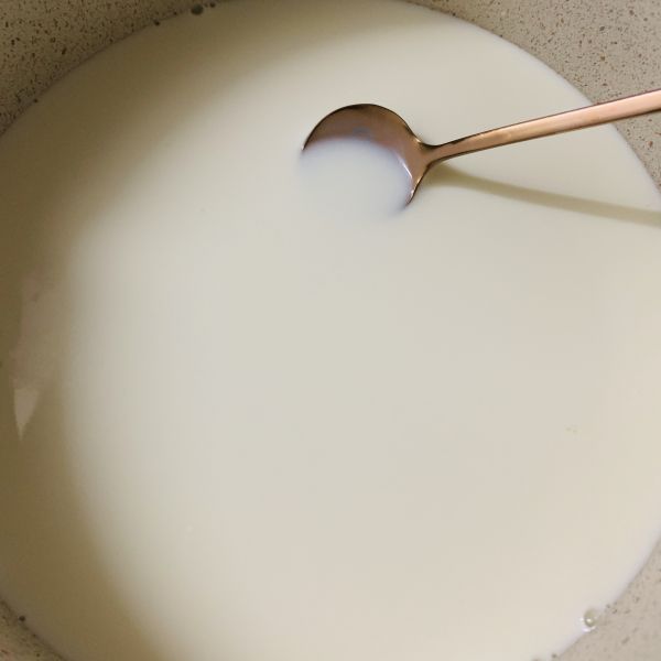 第3步(牛奶布丁的做法)