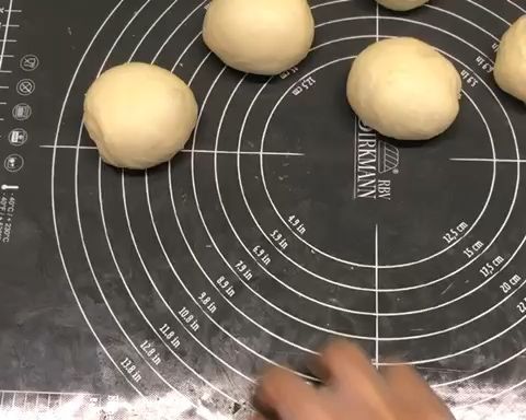 第6步(焙可美-舒芙蕾宝宝奶酪面包的做法)
