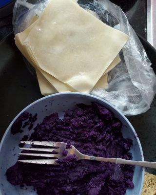 第1步(紫薯糖果酥的做法)