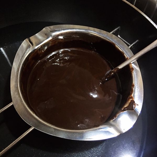 第3步(巧克力熔岩蛋糕的做法)