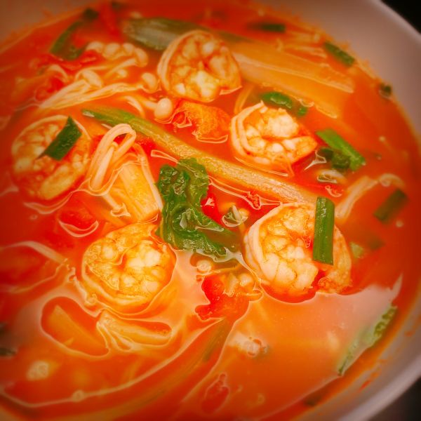 番茄虾仁蔬菜汤（万能蔬菜汤、低脂高营养）成品图