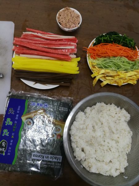 第1步(紫菜寿司的做法)