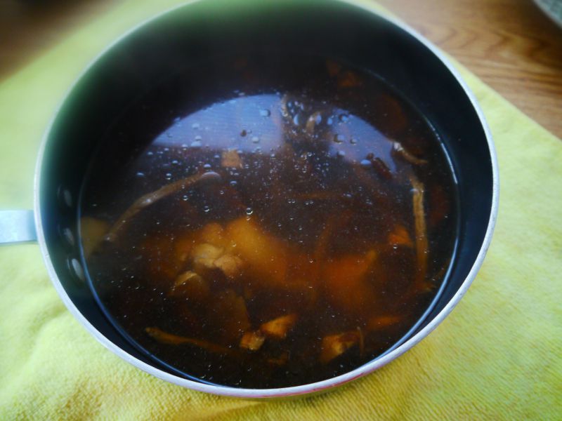茶树菇鸡汤成品图