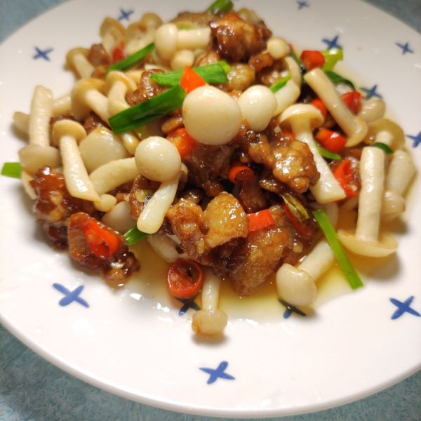 白玉菇炒肉的做法_菜谱大杂烩