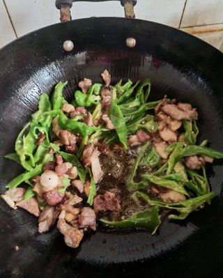 第3步(青椒回锅肉的做法)