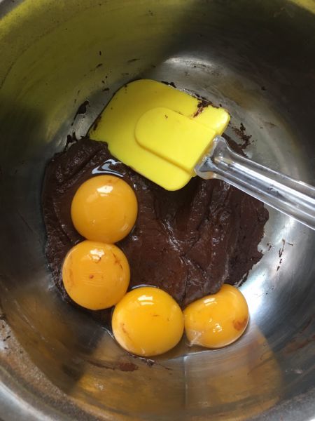 第2步(巧克力蛋糕的做法)
