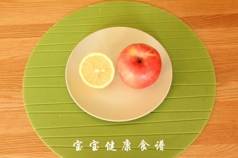 第1步(烤苹果片  宝宝健康食谱的做法)