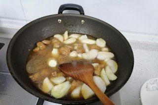 第6步(土豆烧肉的做法)
