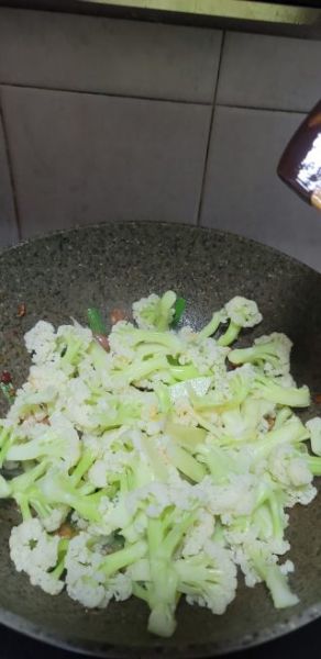第12步(干锅花菜的做法)