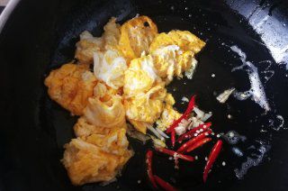 第8步(韭菜炒鸡蛋的做法)