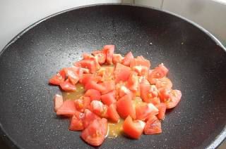 第5步(番茄肉片盖饭的做法)