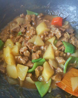 第11步(咖喱土豆牛肉的做法)