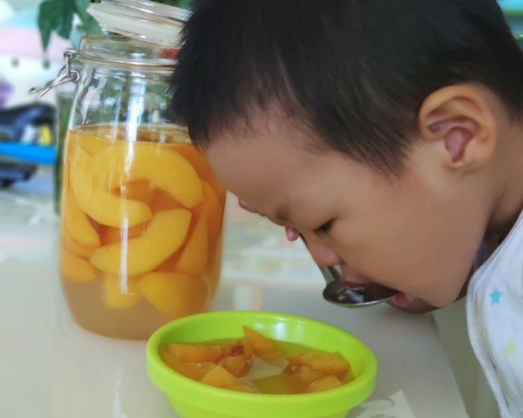 蜜汁黄桃罐头，给孩子无添加最健康的食物成品图