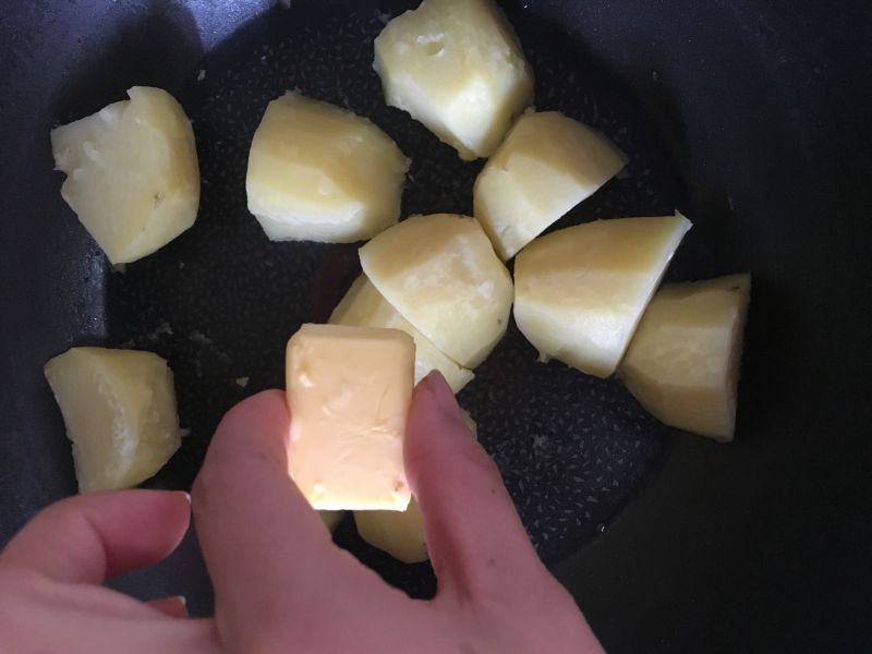 第2步(干锅土豆的做法)