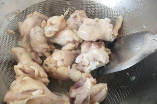 第5步(高压锅版鸡翅根炖土豆的做法)