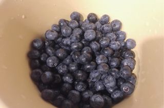 第3步(蓝莓酱的做法)