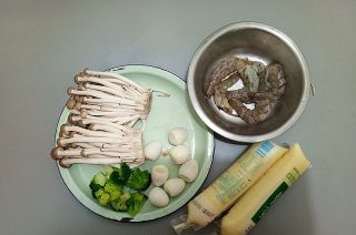 第1步(三鲜日本豆腐的做法)