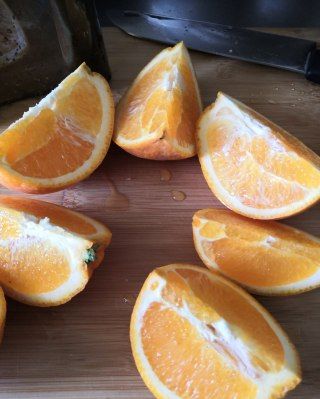 第1步(鲜榨橙汁的做法)