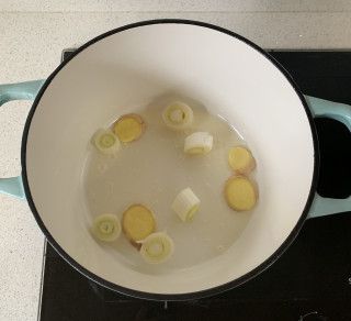 第2步(玉米排骨汤的做法)