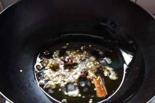 第5步(海鲜蛋黄灰粽的做法)