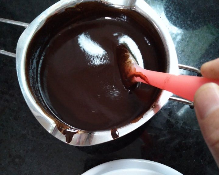 第6步(自制黑巧克力的做法)