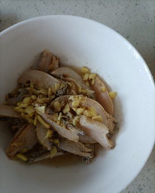 第2步(海鲜砂锅粥的做法)