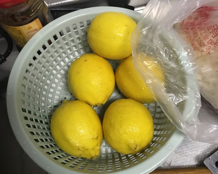 第1步(川贝柠檬膏的做法)
