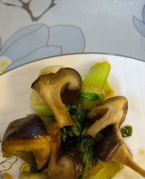 香菇油菜成品图