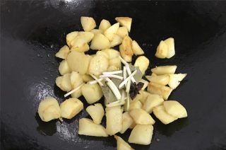 第5步(腐乳土豆的做法)