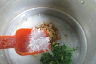 第6步(肉松大米粥的做法)