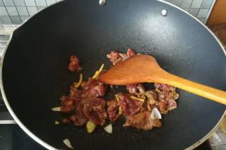 第3步(土豆炒牛肉的做法)