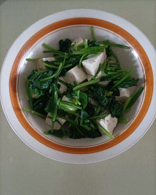 第5步(减脂晚餐：蒜蓉菠菜豆腐的做法)
