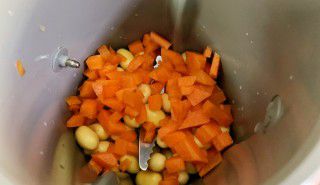 第4步(胡萝卜枸杞豆浆的做法)
