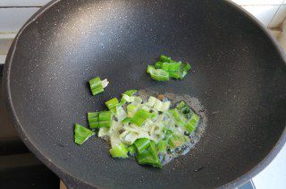 第5步(菠菜丸子粉丝汤的做法)