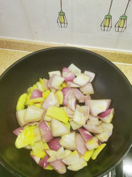 第2步(洋葱土豆的做法)